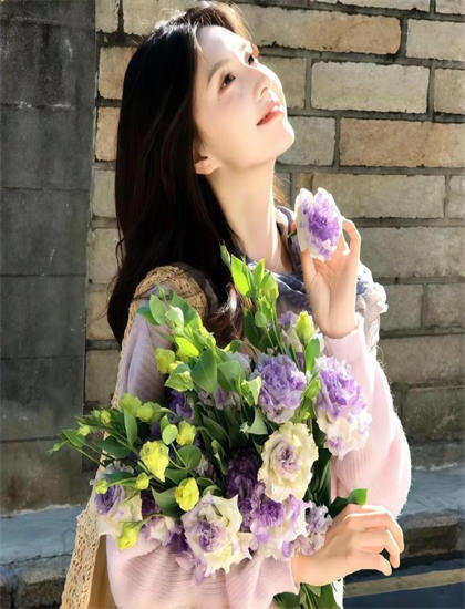 从超级英雄角度解读已婚妇女的下午：的叙事结构与视觉语言 ——带你领略超级英雄的魅力